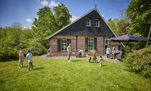 Het Familiehuis - Buiten