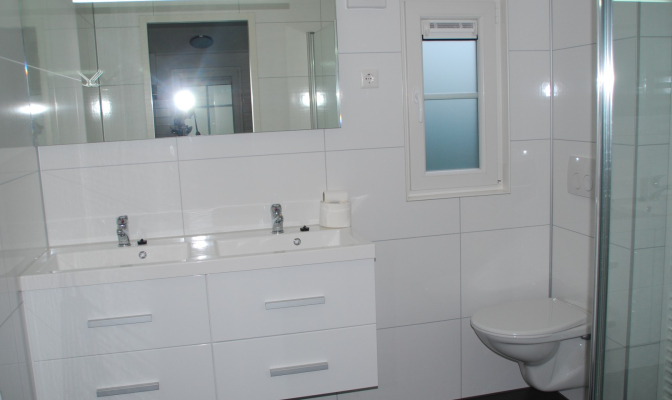 Chalet TV - 6 Personen - Badkamer