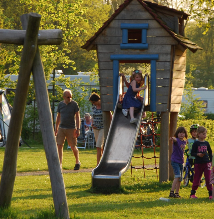 Speelhuisje kamperen