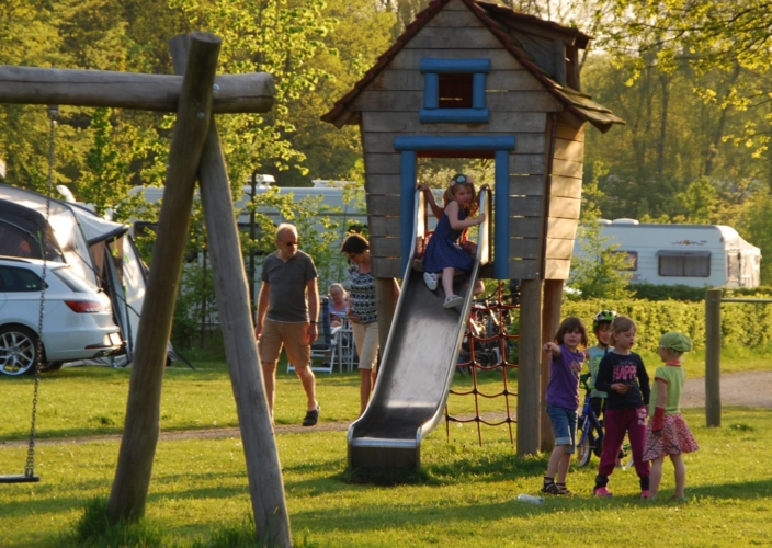 Speelhuisje kamperen