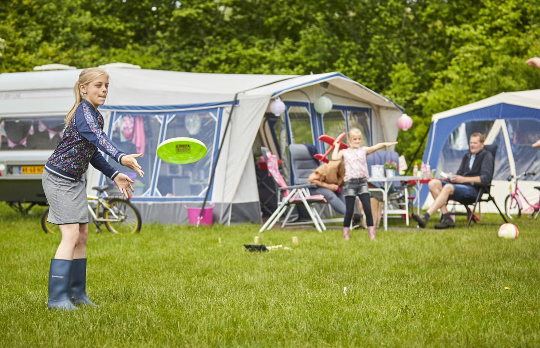 frisbee kamperen