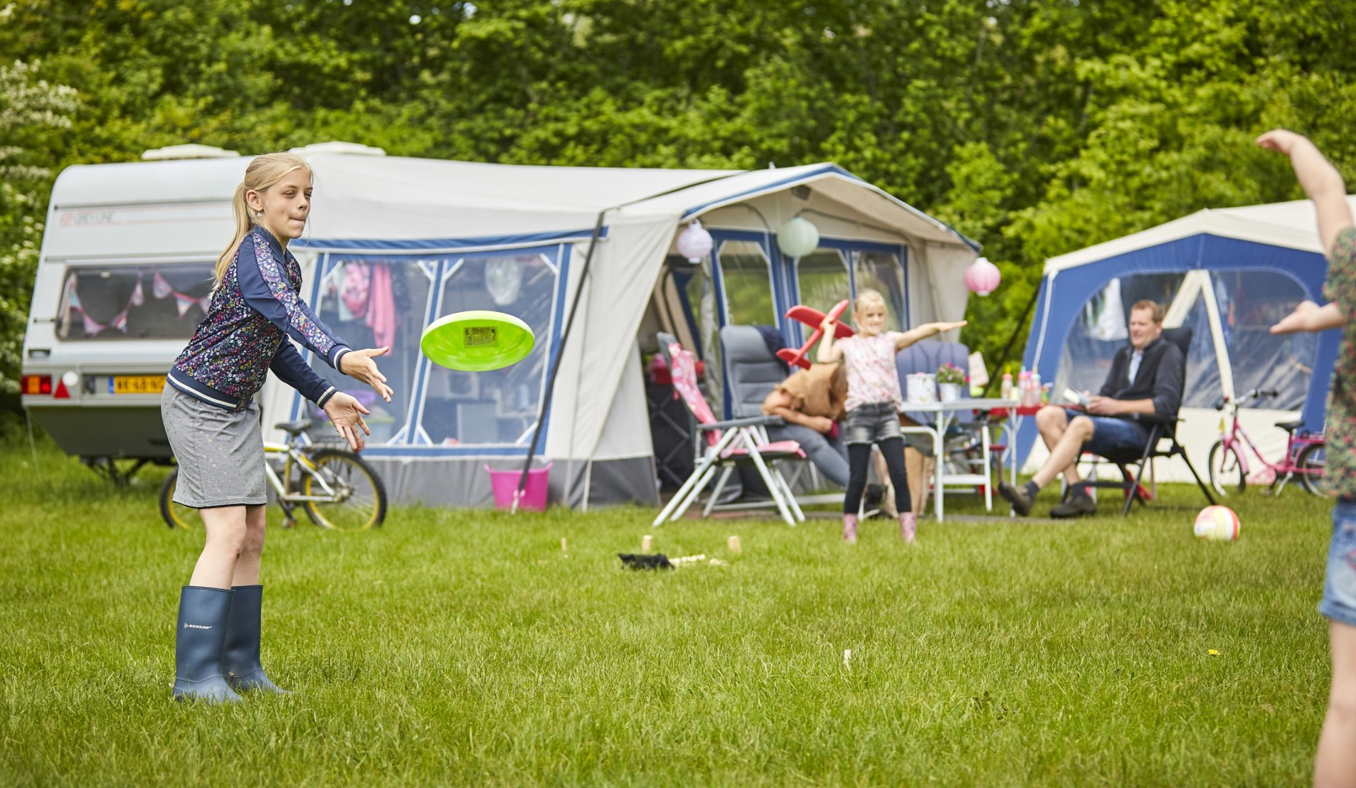 frisbee kamperen