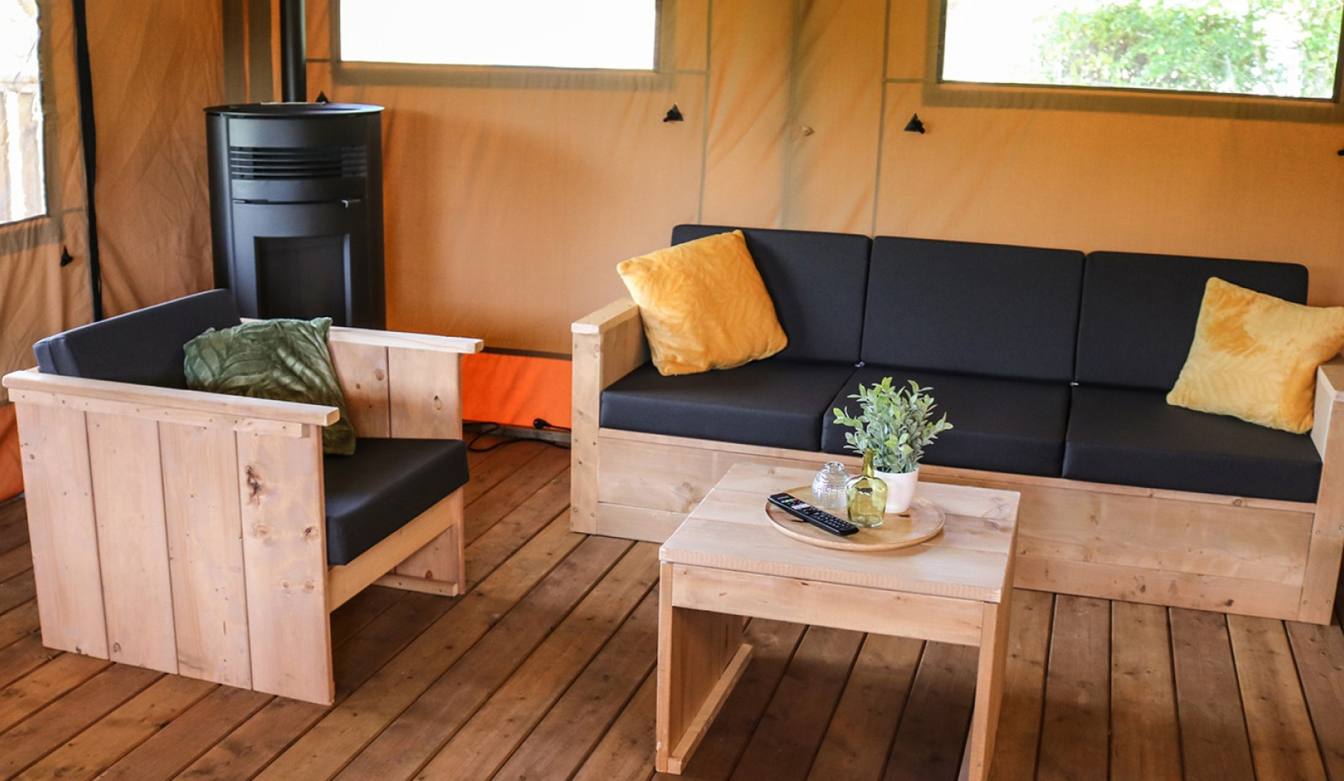 Glamping Lodge Het Steelpannetje - Bank