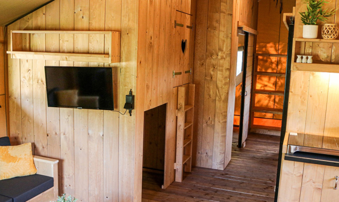 Glamping Lodge Het Steelpannetje - Woonkamer